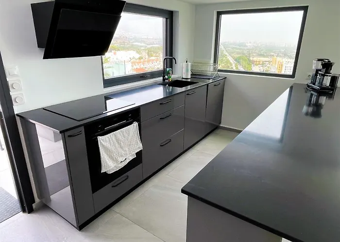 Апартаменты Fantastic View Near The In